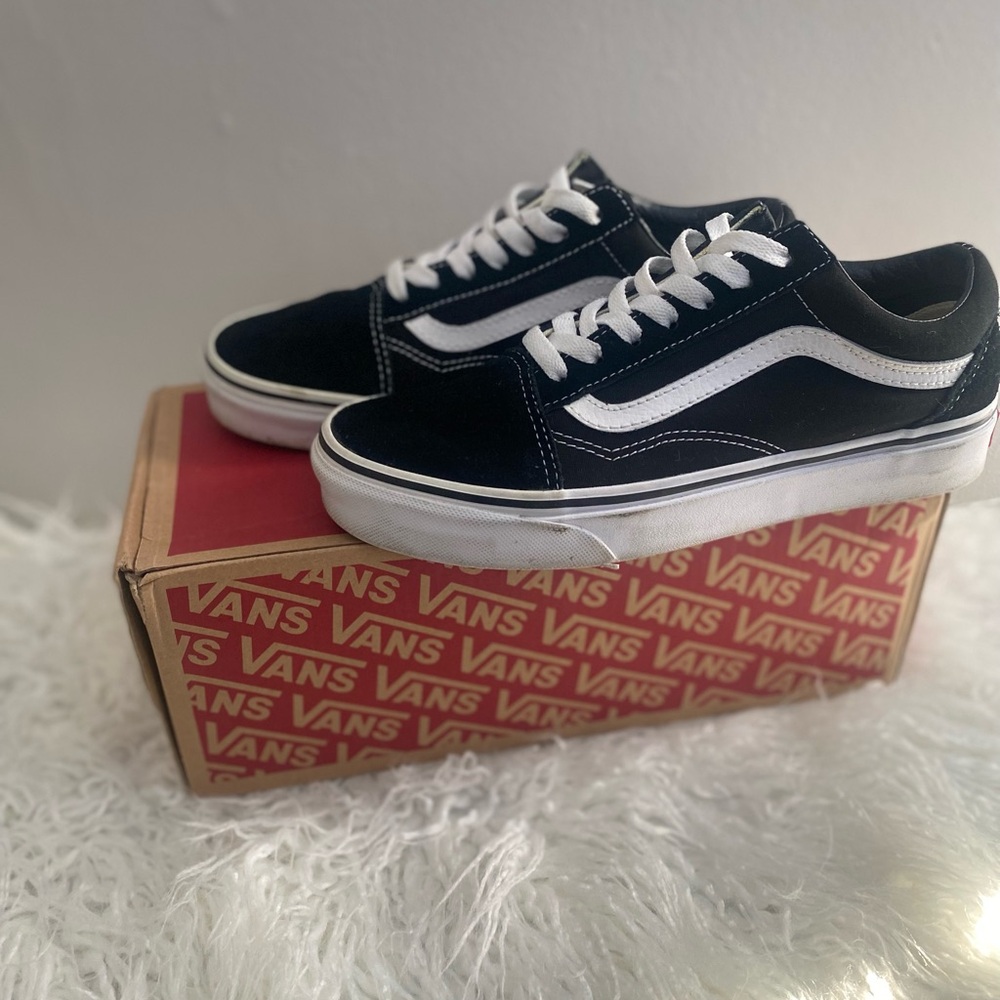 Vans Classic Black and White Low-Tops